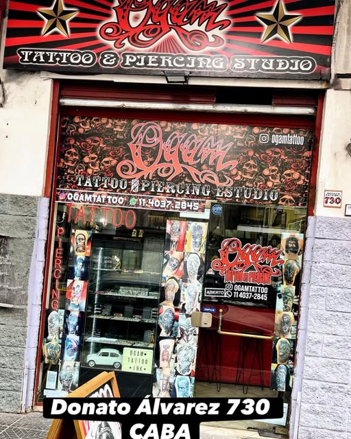 Fachada del estudio Tatuajes Ogam en el barrio de Flores, Buenos Aires